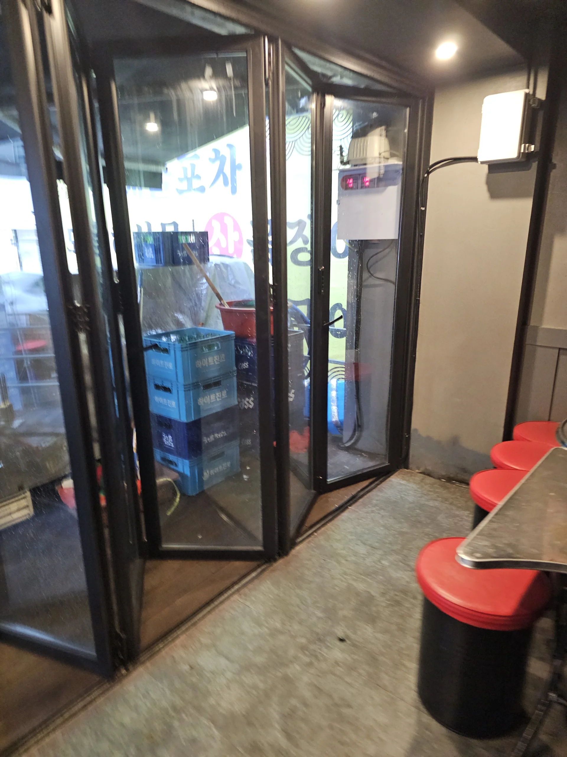 강남 폴딩도어 프레임 교체 시공 사진